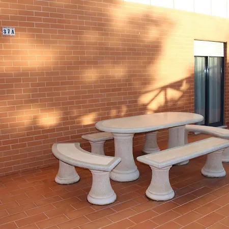 Apartment Spacious In 200 M² With Shared Pool