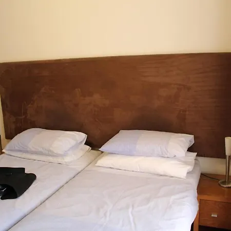 Apartment Spacious In 200 M² With Shared Pool