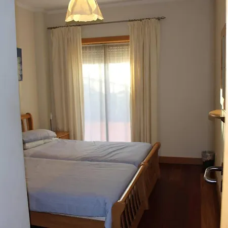 Apartment Spacious In 200 M² With Shared Pool Albufeira