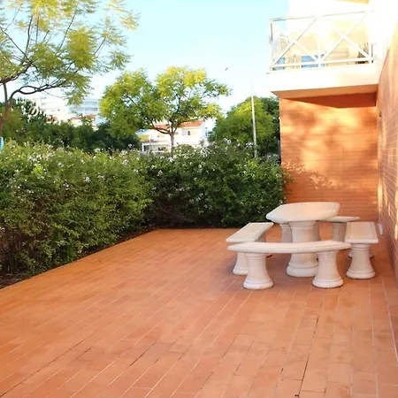 Apartment Spacious In 200 M² With Shared Pool *