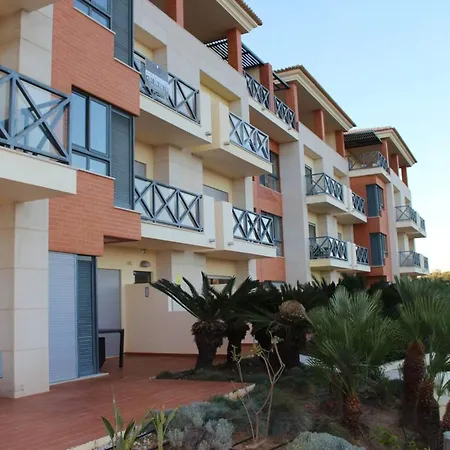 Apartment Spacious In 200 M² With Shared Pool *