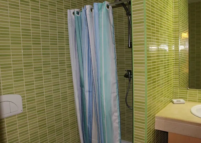 Spacious In 200 M² With Shared Pool