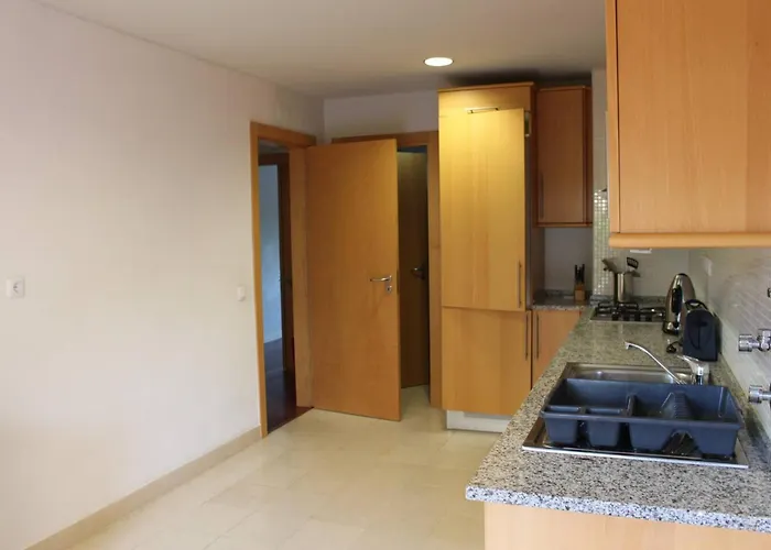 Apartment Spacious In 200 M² With Shared Pool Albufeira